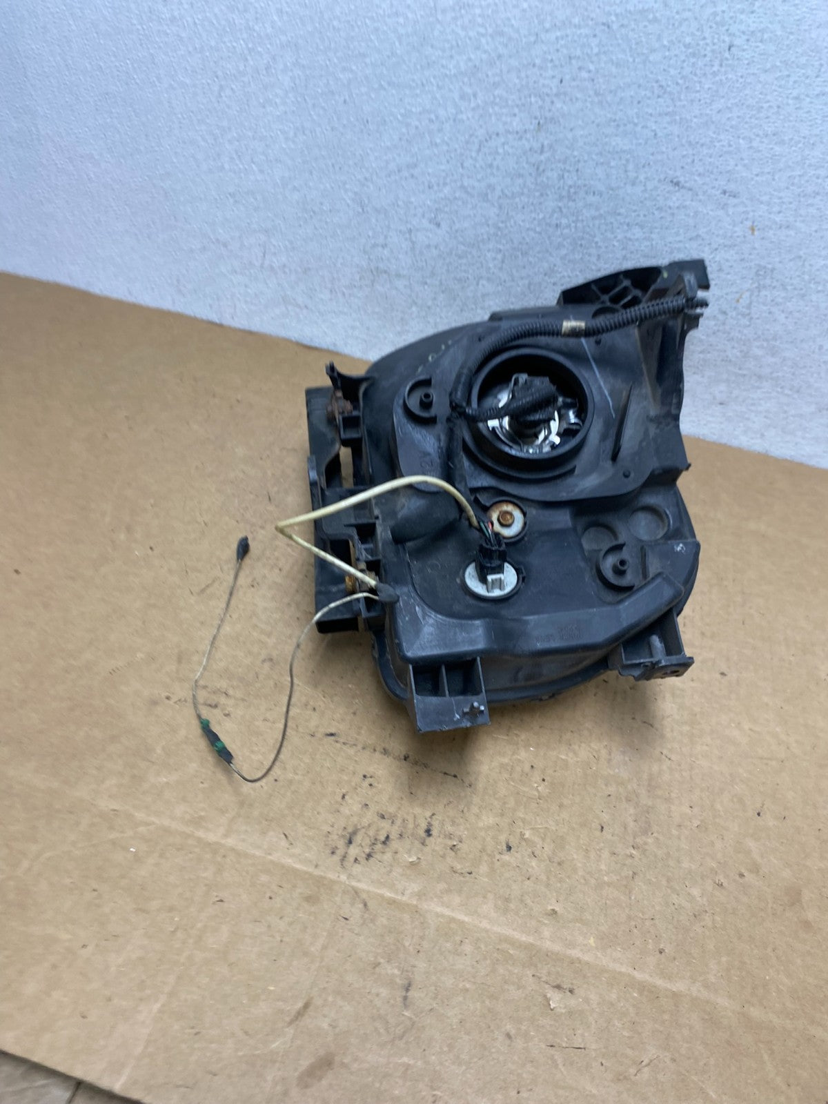 2003 to 2006 Honda Element Left Driver Lh Side Headlight AD4703 DW8