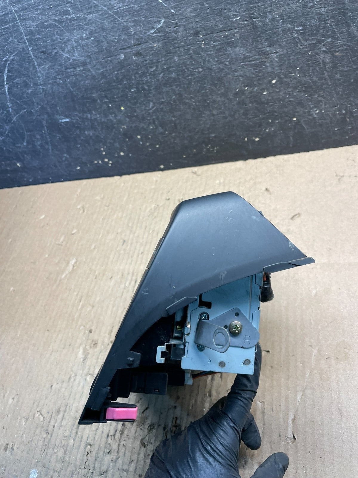 2004 to 2005 Toyota Prius Radio Stereo Receiver Screen Display U9426 DG2