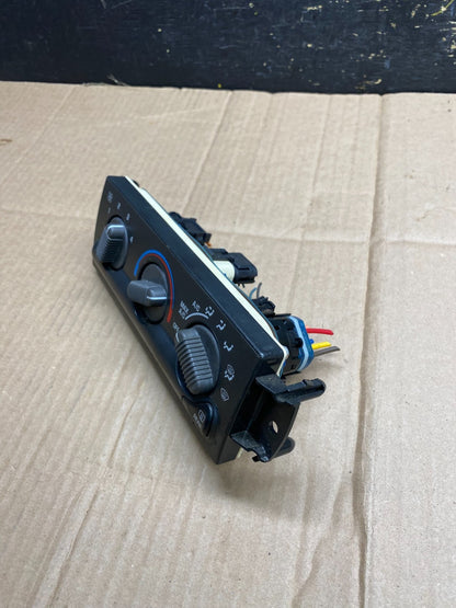 1998-2004 Chevrolet S10 Blazer HVAC A/C Heater Climate Control Module aa4500 DG2