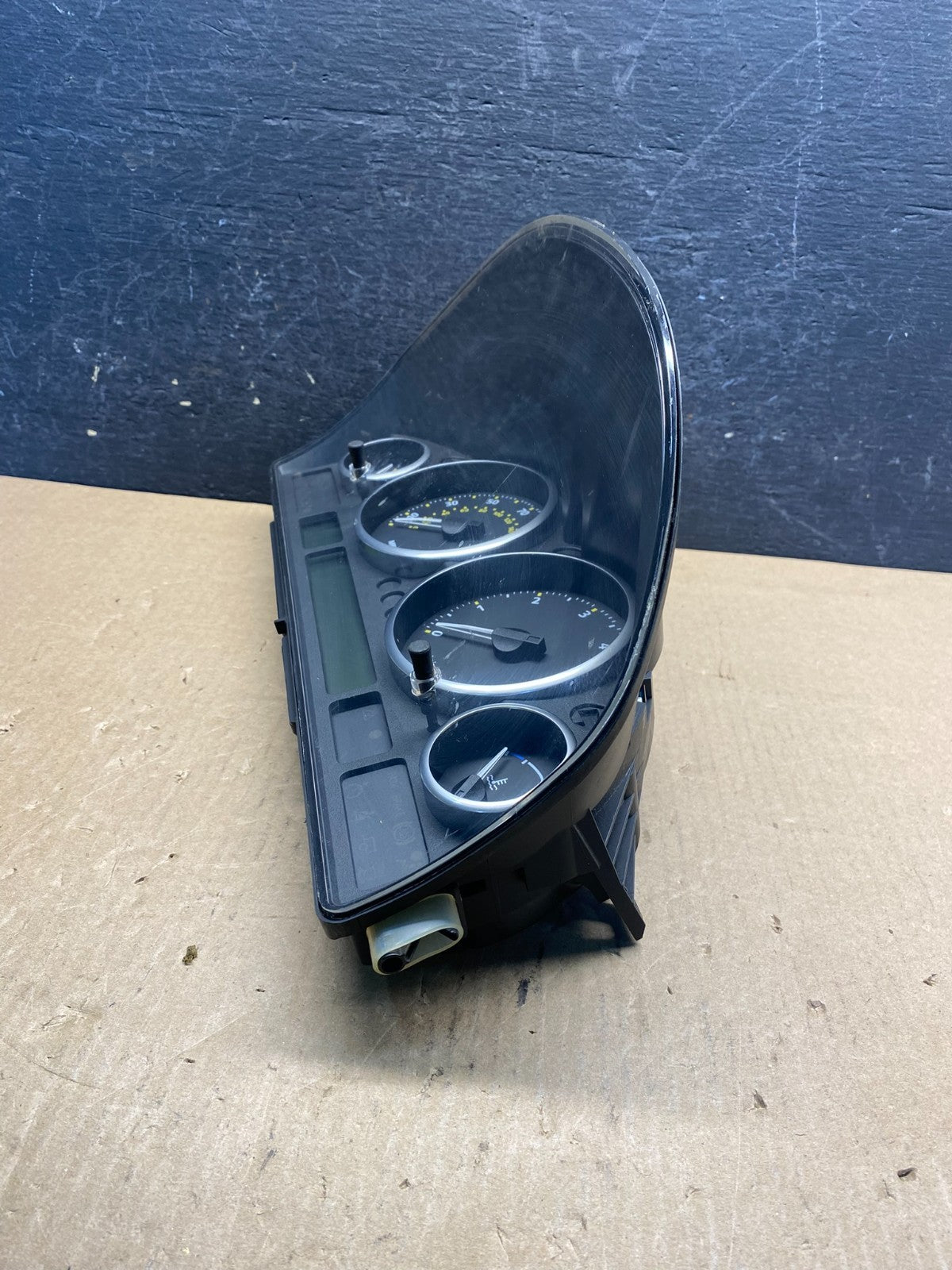 2007 Land Rover Range Rover Speedometer Cluster Gauge AG1876 DG2