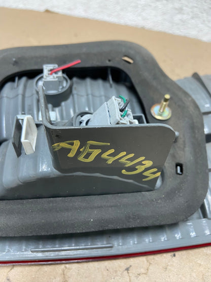2005 Honda Accord Sedan Right Passenger Inner Tail Light AG4434 LK7