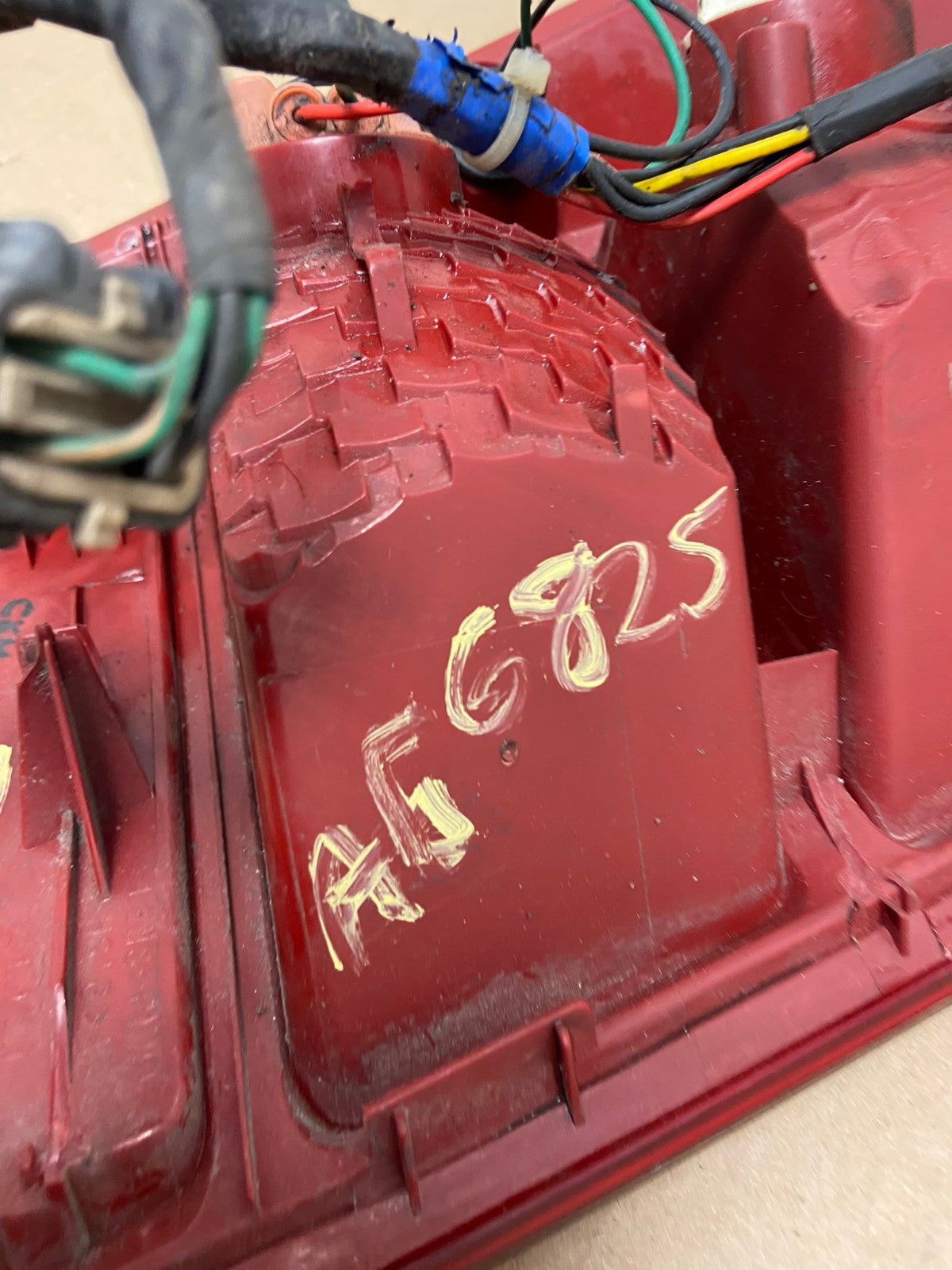 2007 2008 2009 2010 2011 2012 Kia Rondo Right Passenger Tail Light AG6825 LK10
