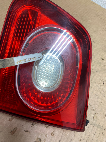 2009-2011 Volkswagen Tiguan Right Passenger Side Inner Tail Light AF4836 LK3