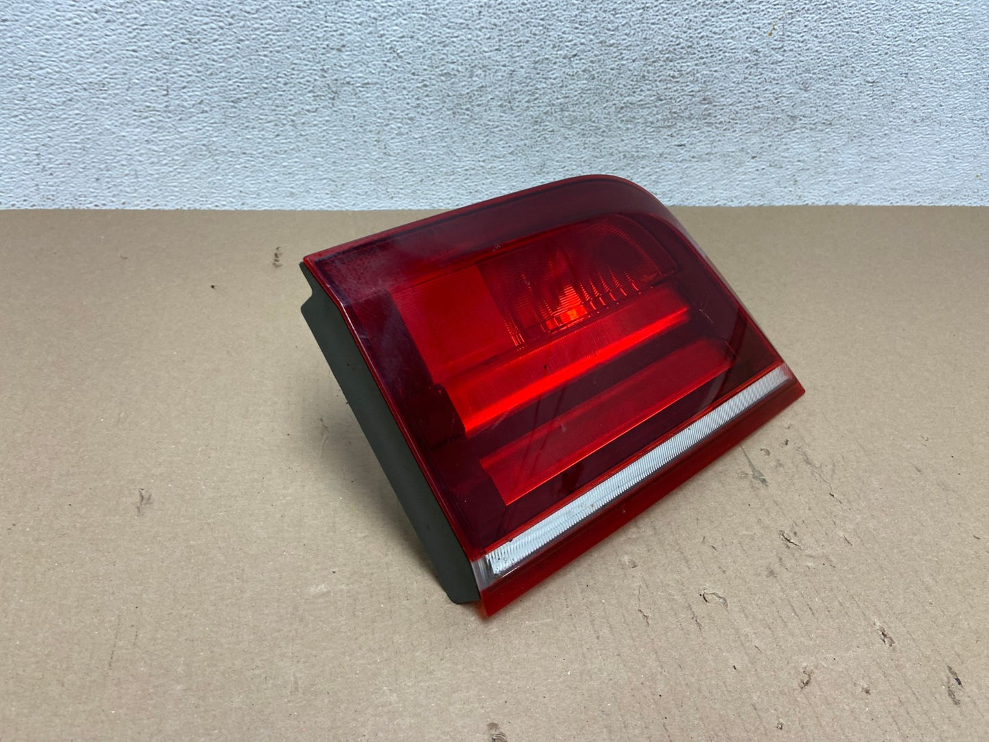 2011 2012 2013 Bmw X5 E70 Right Passenger RH Side Inner Tail Light AE7175 LK2