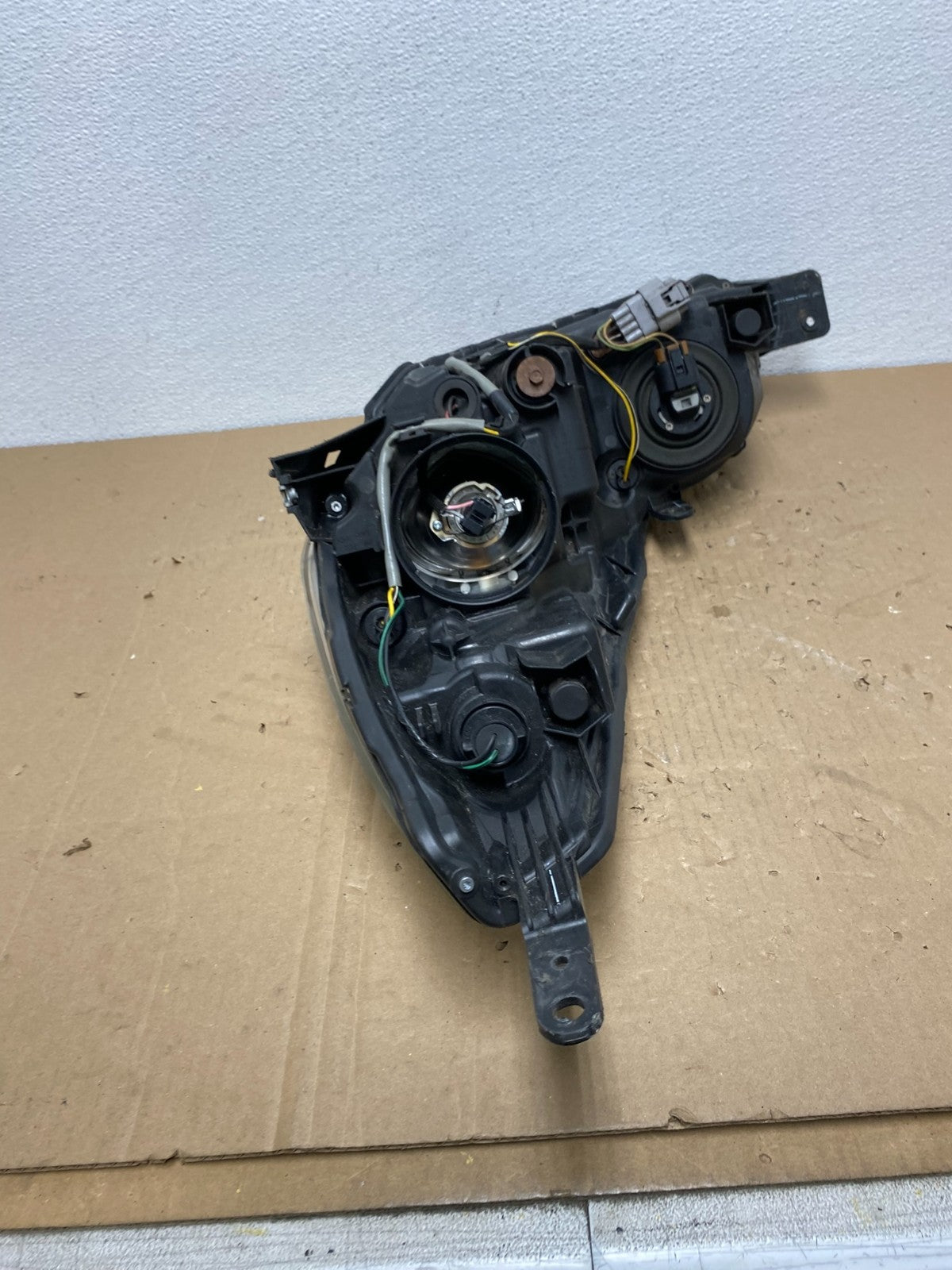 2013 - 2014 Subaru Legacy Outback Right Passenger Headlight AB6957 DW6
