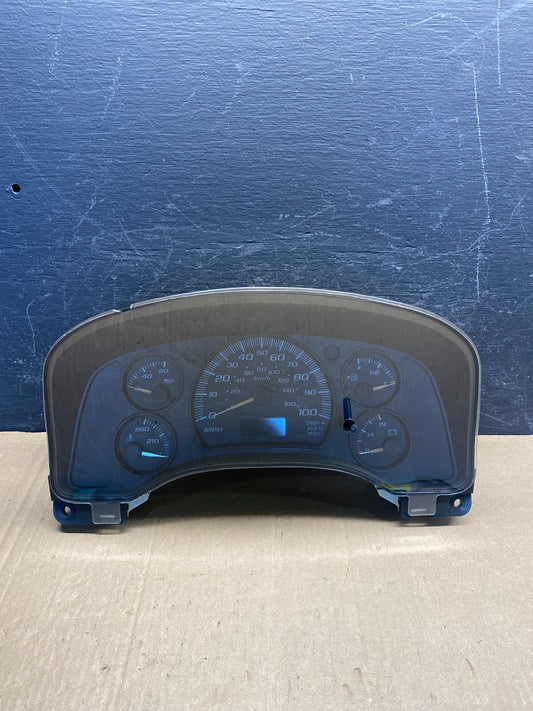 2004 to 2007 Chevrolet Express Speedometer Cluster Gauge ae7620 DG0