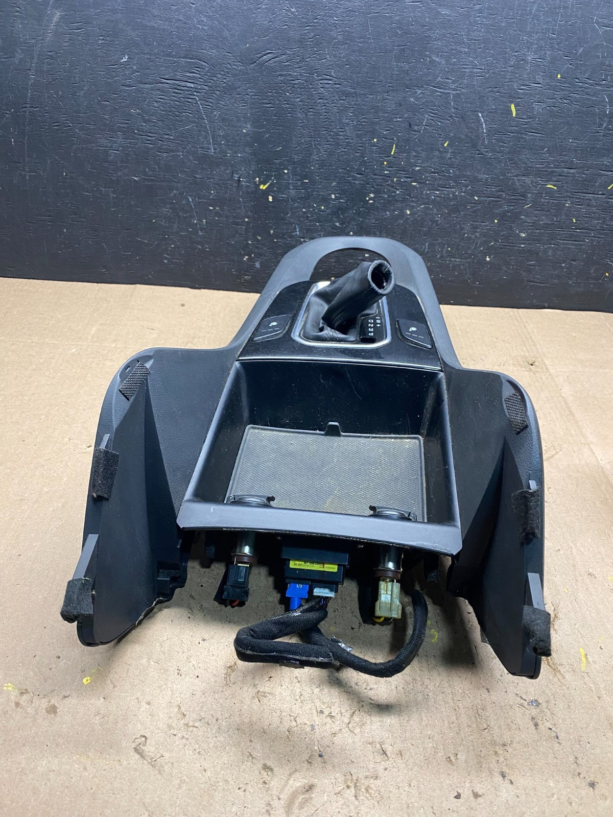 2017 - 2020 Hyundai Ioniq Center Console Shifter Floor Storage OEM R8438 DG3