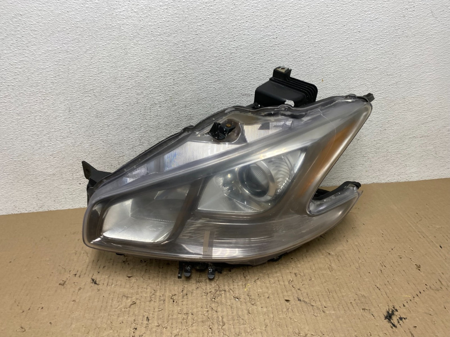 2009-2014 Nissan Maxima Headlight Left Driver Side Xenon HID AF7121 DW0
