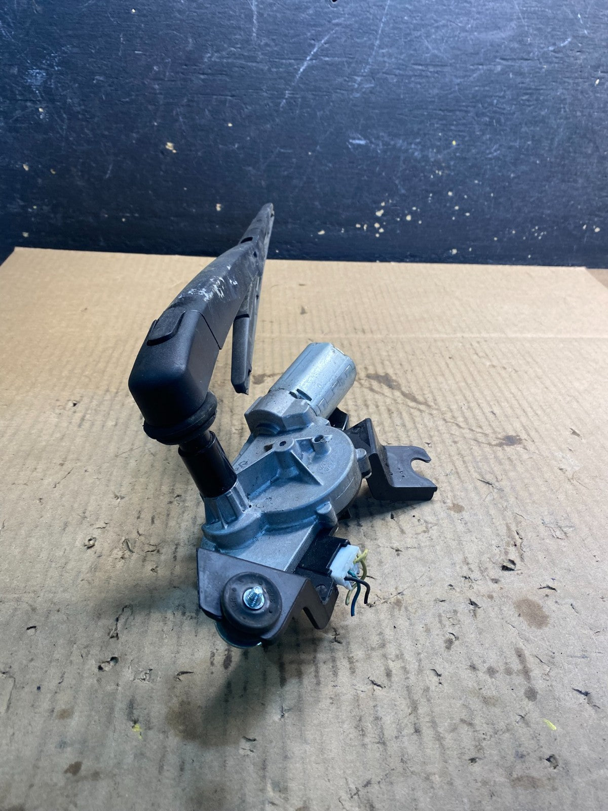 2016 - 2018 Kia Sorento Rear Glass Windshield Wiper Motor Z4763 DG2