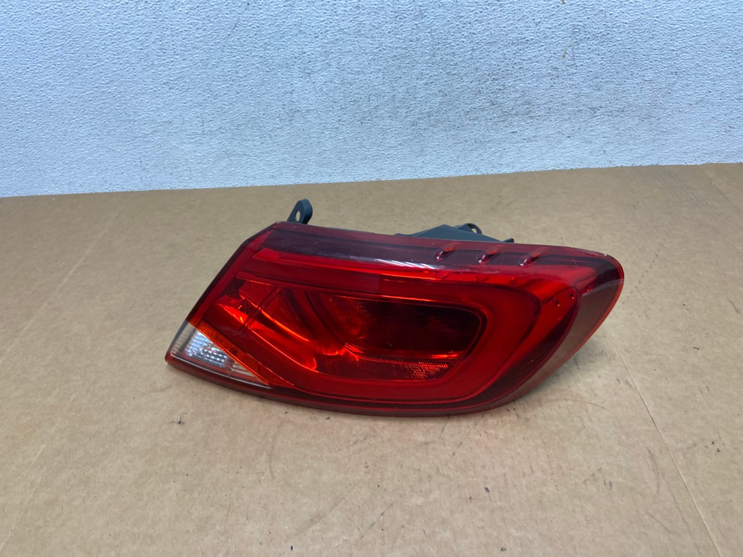 2015 2016 2017 Chrysler 200 Sedan Right Passenger Side Tail Light AE2959 LK0