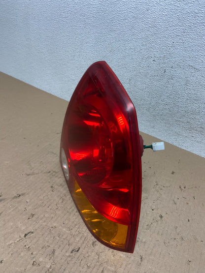 2003 to 2004 Hyundai Accent Sedan Right Passenger Tail Light AE8845 DG1