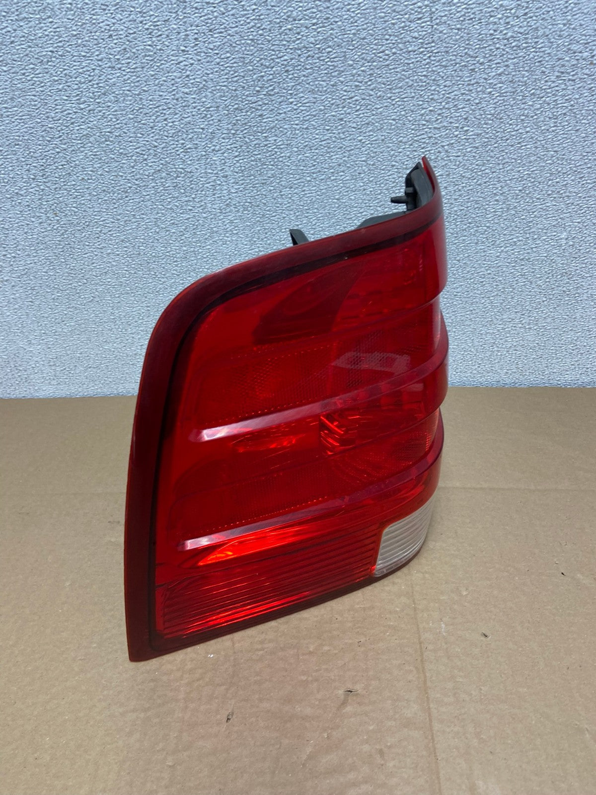 2003 2004 2005 2006 Ford Expedition Left Driver Lh Tail light OEM AB6090 LK2