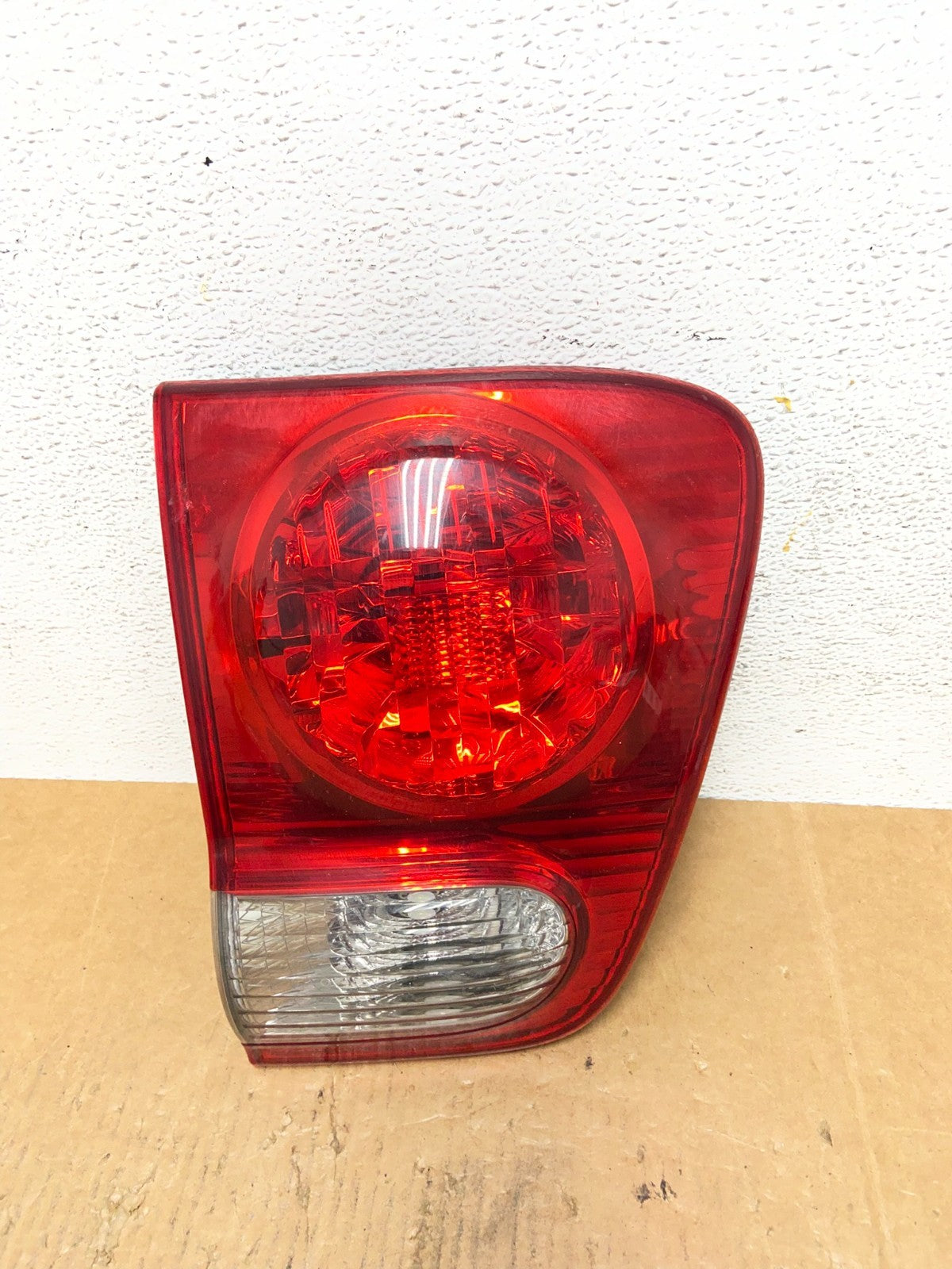 2005- 2007 Toyota Sequoia Driver Left Side Tail light Inner AE2668 DG0
