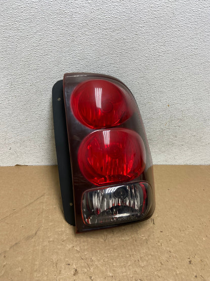 2002 to 2009 Chevrolet Trailblazer Right Passenger Rh Tail Light AG1100 LK2
