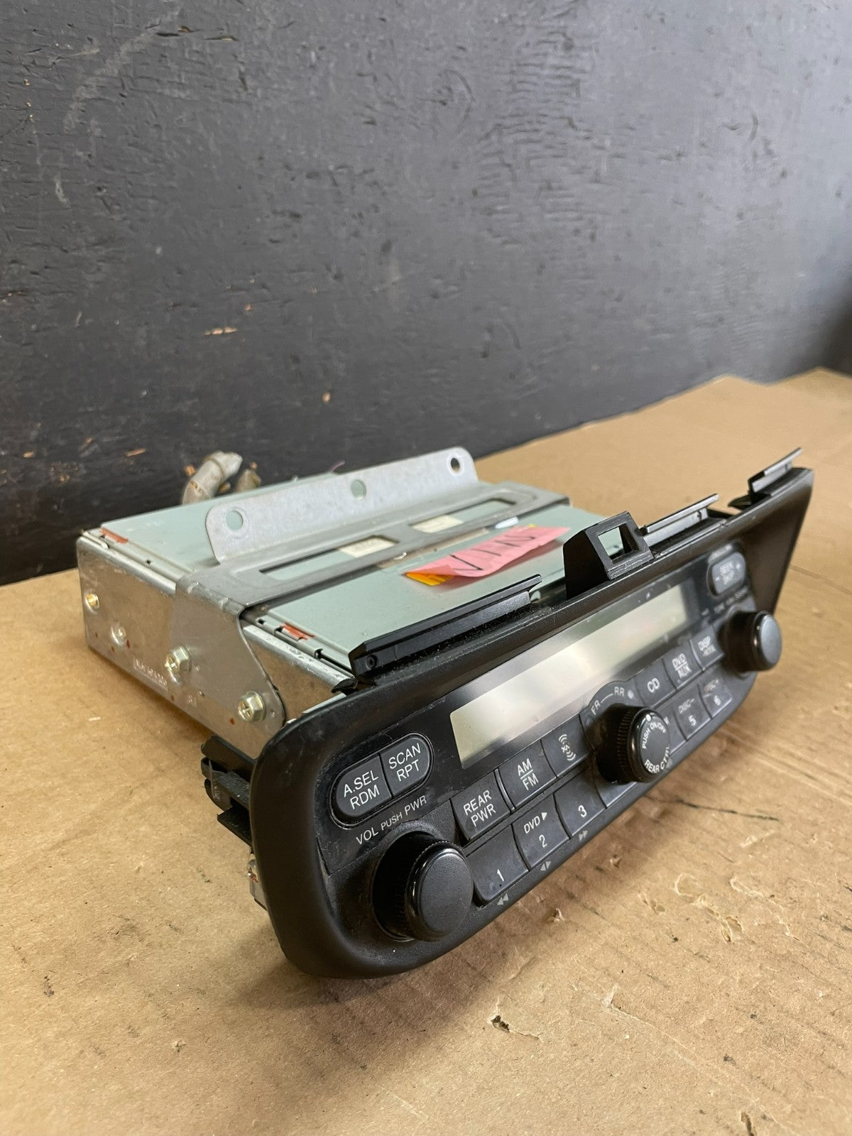 2005 to 2010 Honda Odyssey Am Fm Cd Player Radio Receiver AC4902 DG1