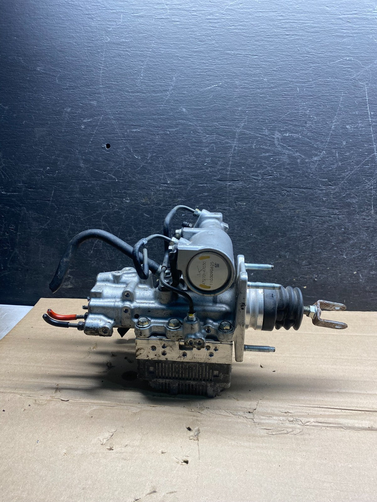 2010 - 2015 Toyota Prius ABS Brake Pump Anti Lock Module ah9560 DG1