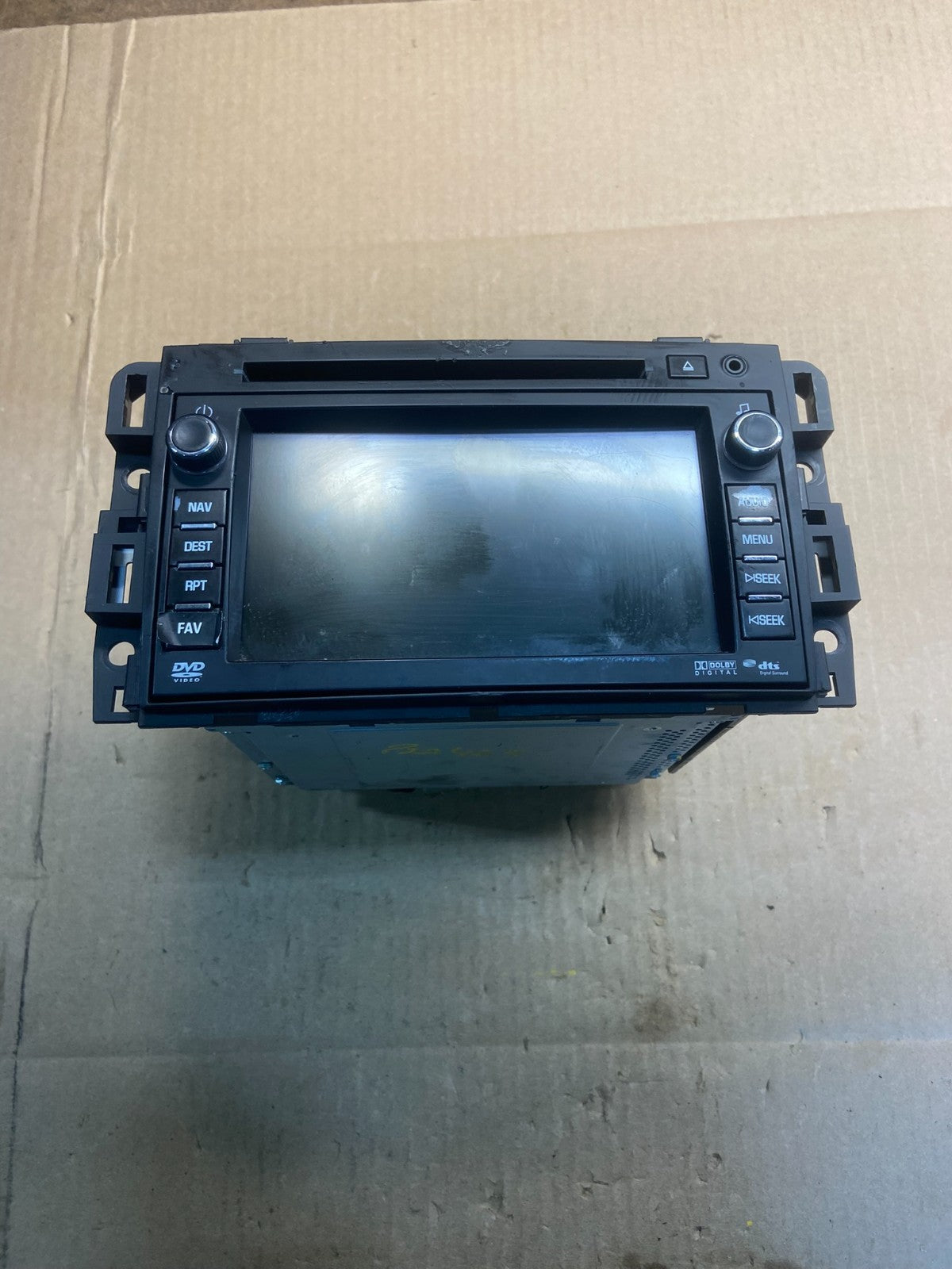 2011 2012 GMC Acadia Radio Display Screen AM/FM AUX OEM Y7600 DG1