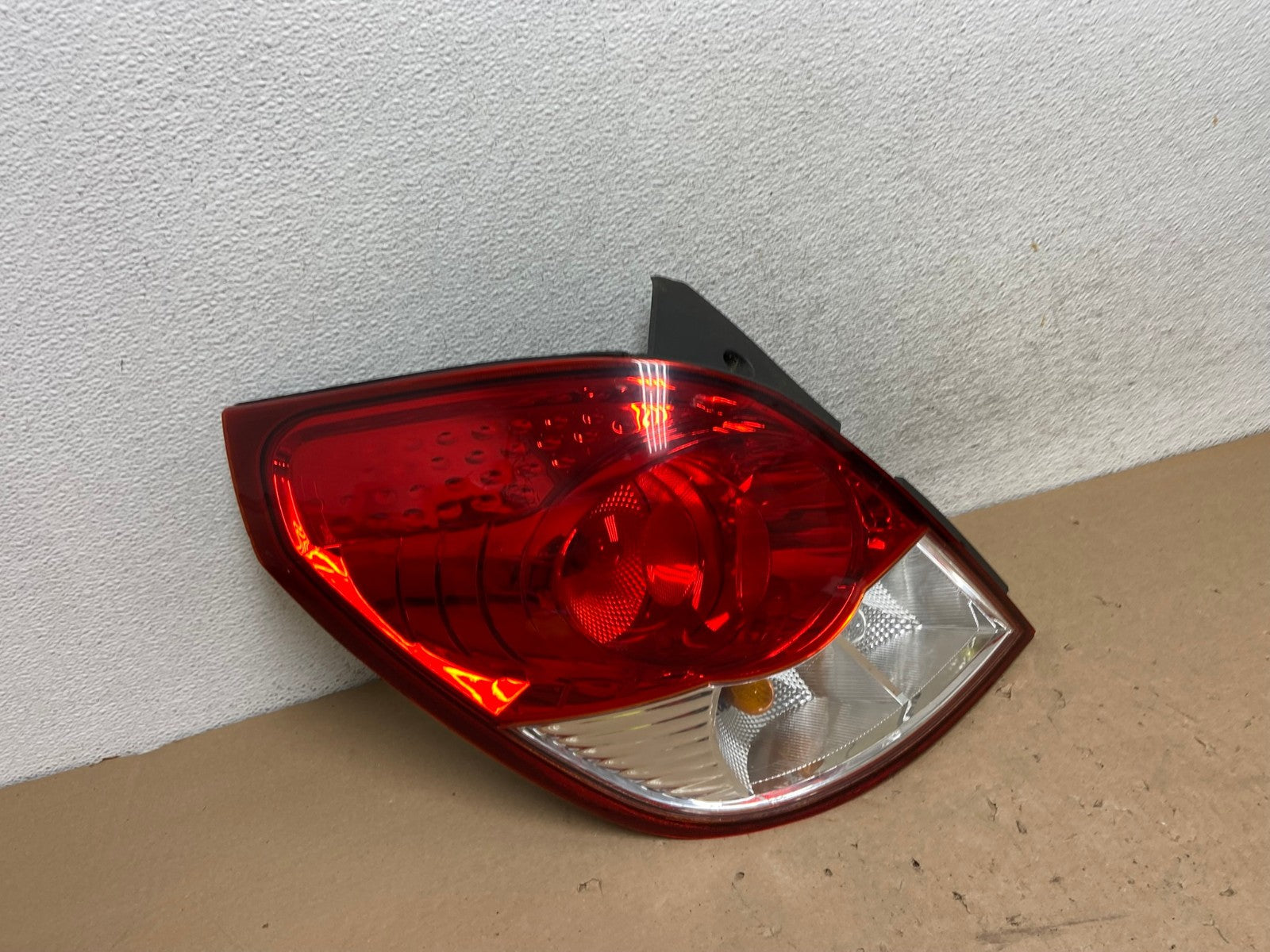 2008 2009 2010 Saturn Vue Left Driver Lh Tail Light Side AG4159 LK2