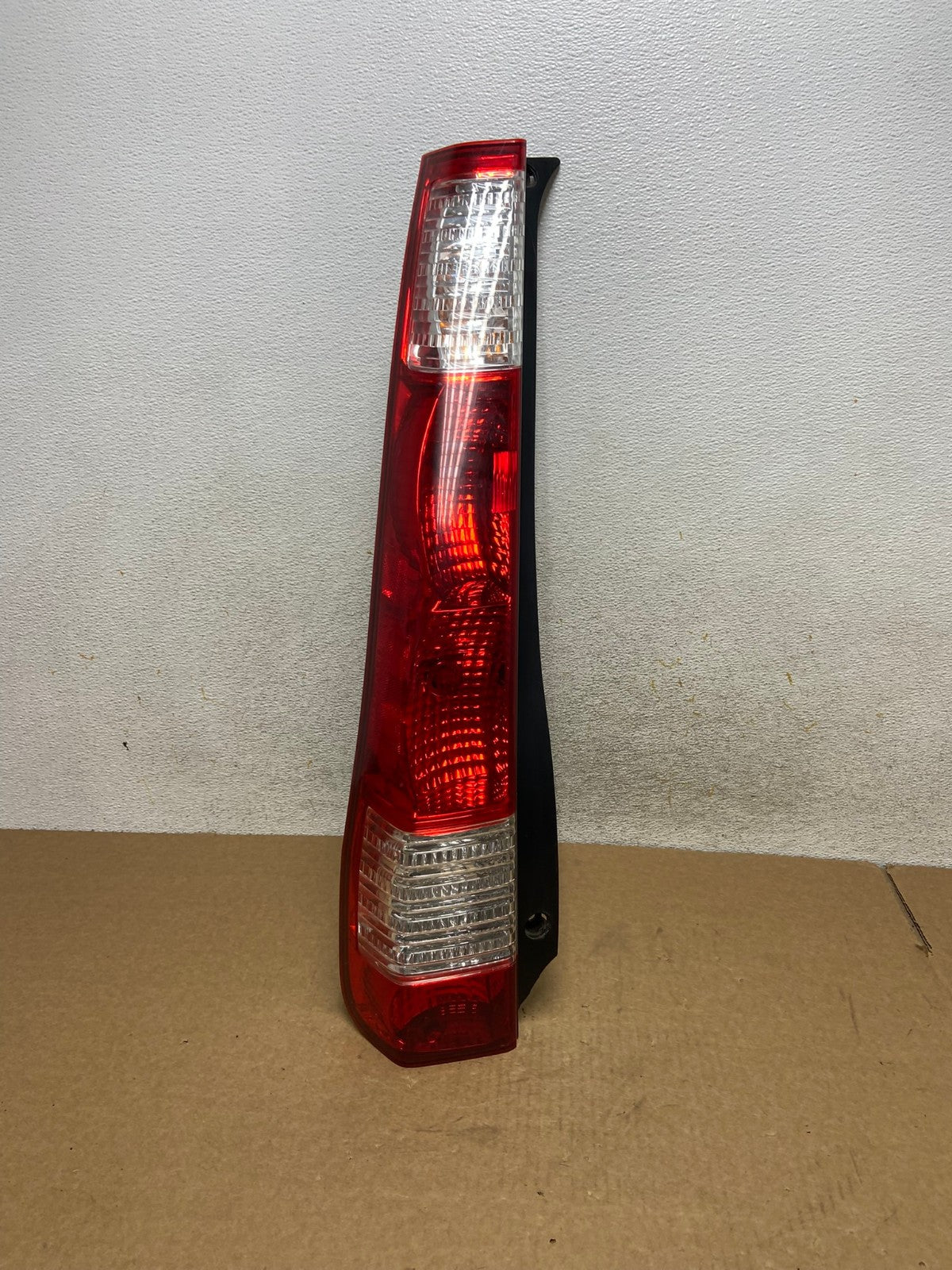 2005 to 2006 Honda Cr-v Crv Left Driver LH Tail Light AI2641 LK0