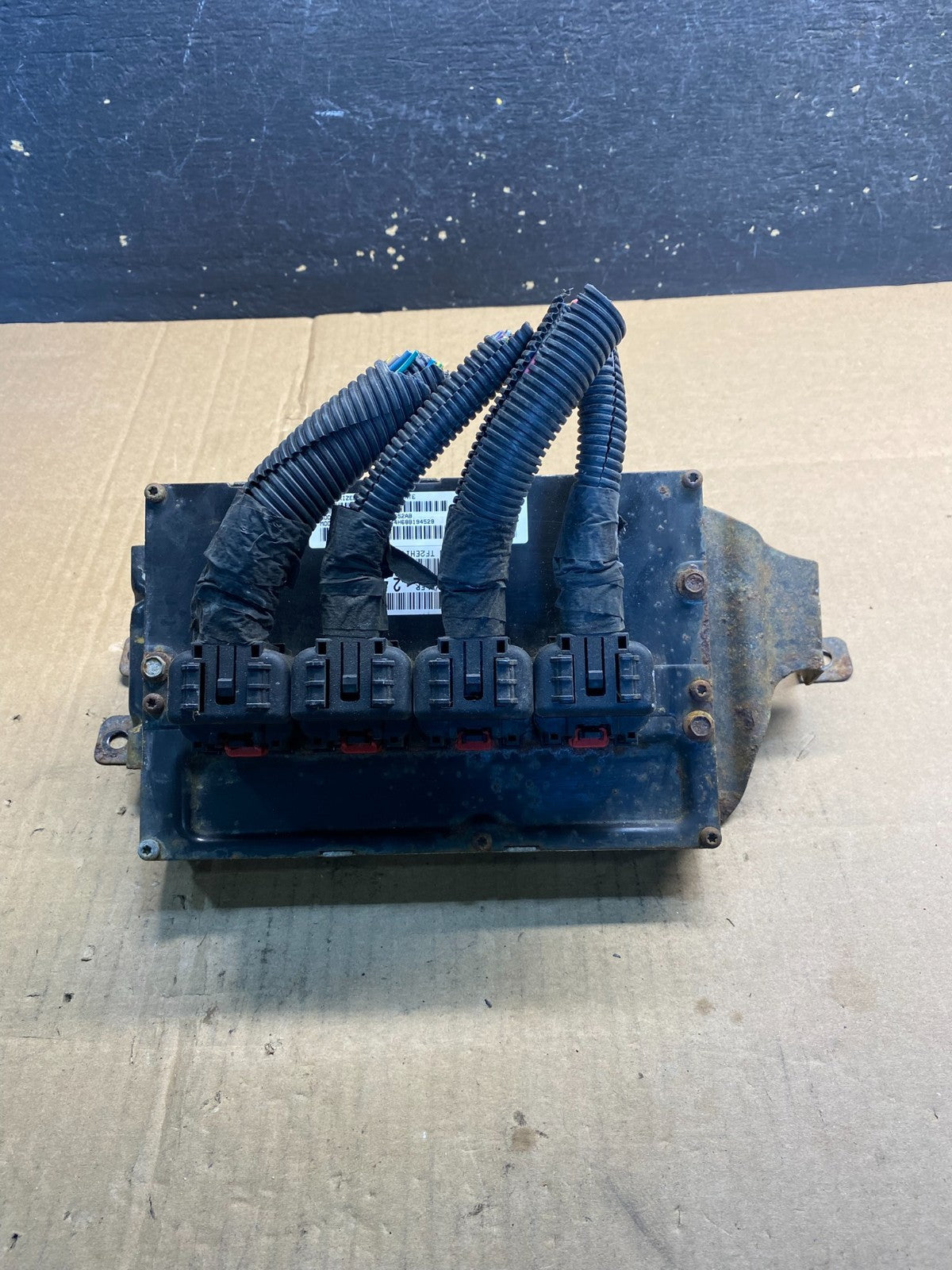 2008 Caravan Town & Country 3.3L Engine Control ECU Module P68044552AB aa7660 DG1