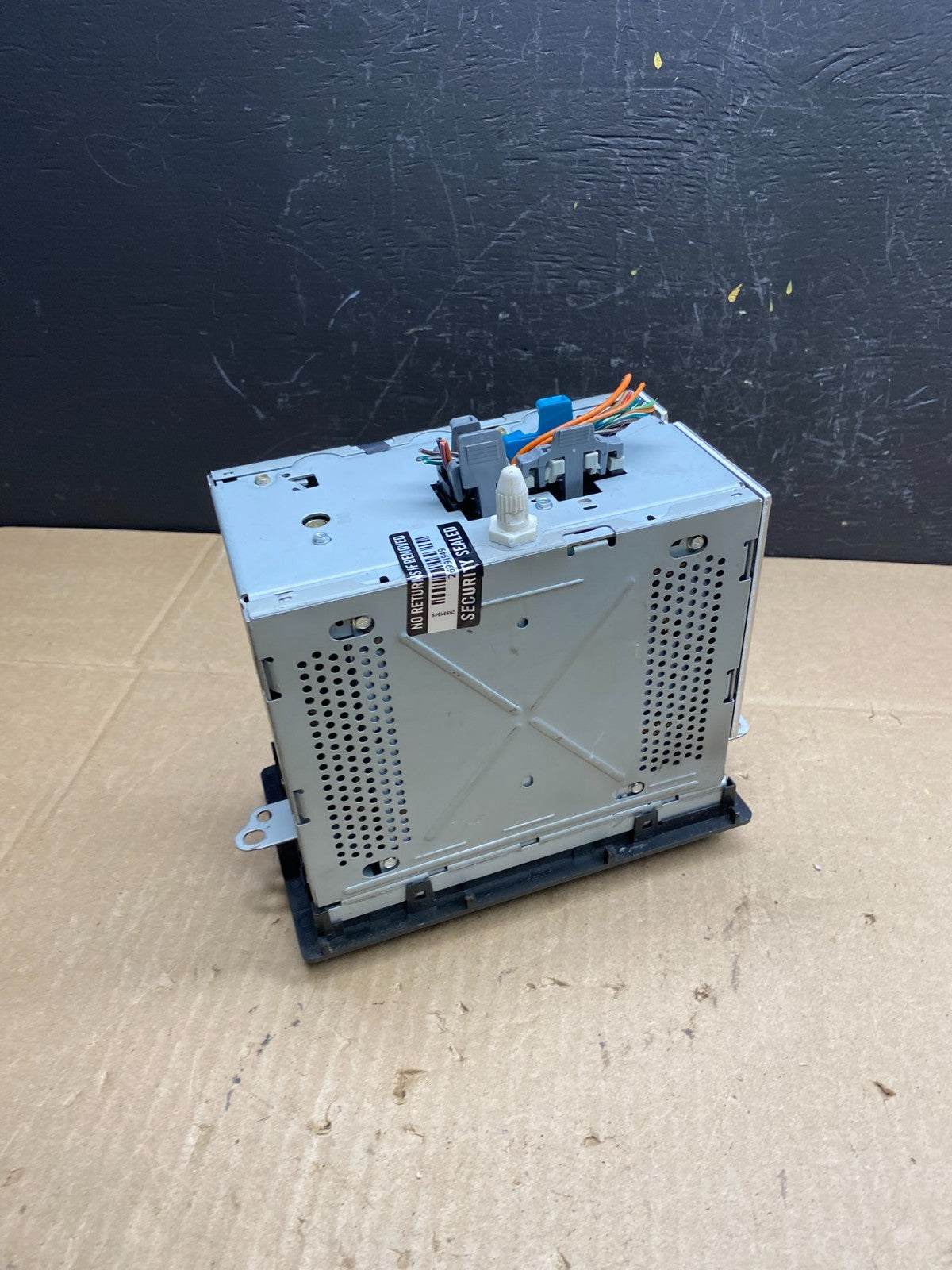2003-2005 Cadillac Escalade Radio CD AM/FM Player OEM AB9455 DG5