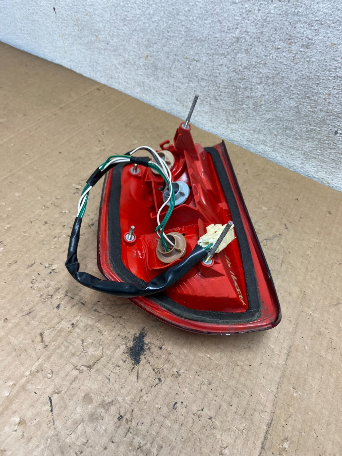 2001 2002 2003 Toyota Rav4 Left Driver LH Side Tail Light AI9191 LK6