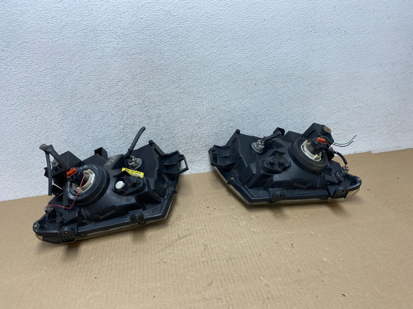 2005-2015 Nissan Xterra Driver Left+Right Side Set Headlights AG5869 DW5