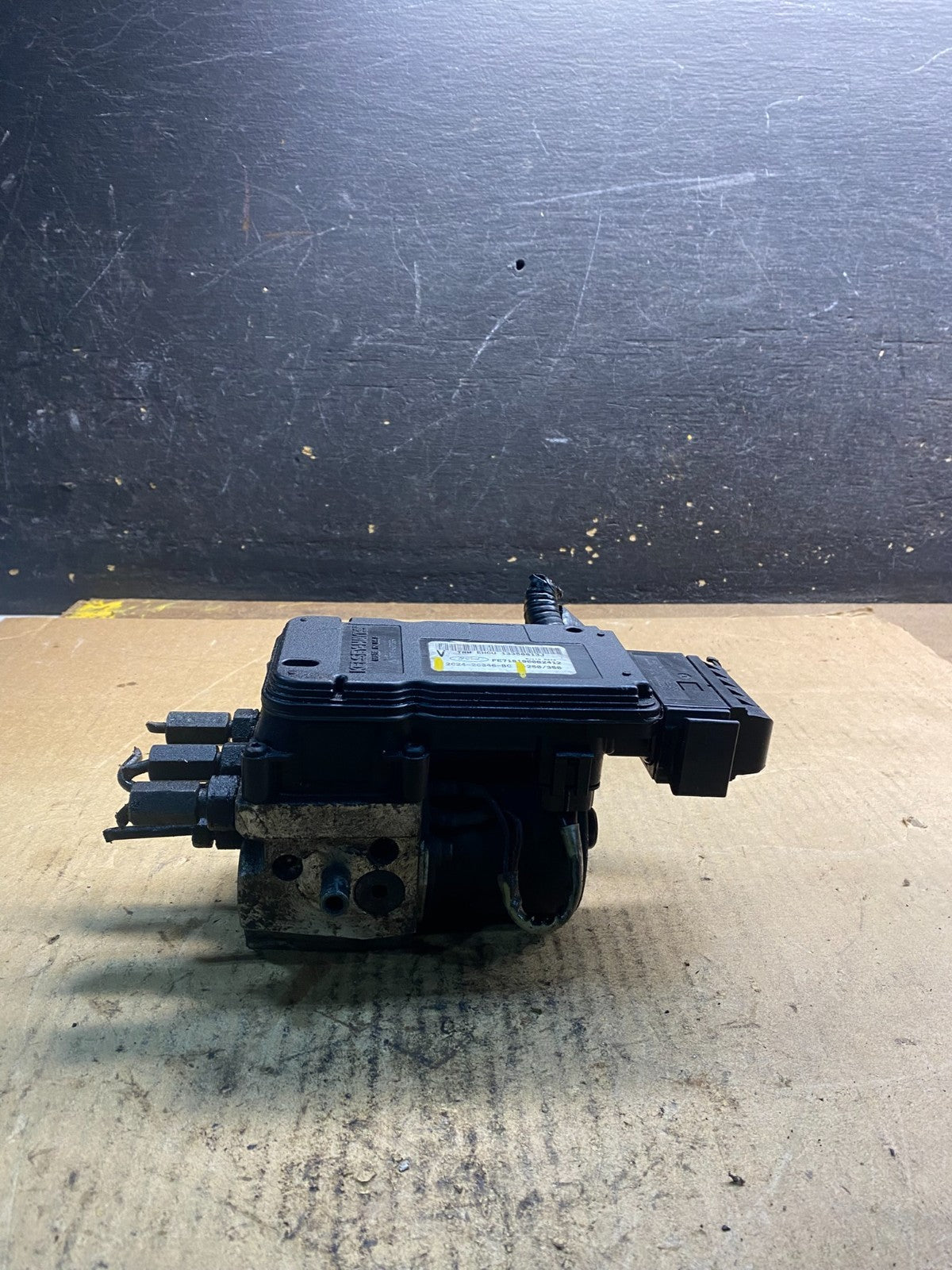 2009 2010 Ford E250 E350 Econoline Anti-Lock ABS Antilock Brake Pump Z2413 DG1