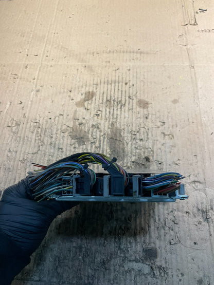 2003 to 2006 Mercedes E500 E350 Engine Computer Module ECM ECU V2271 DG1
