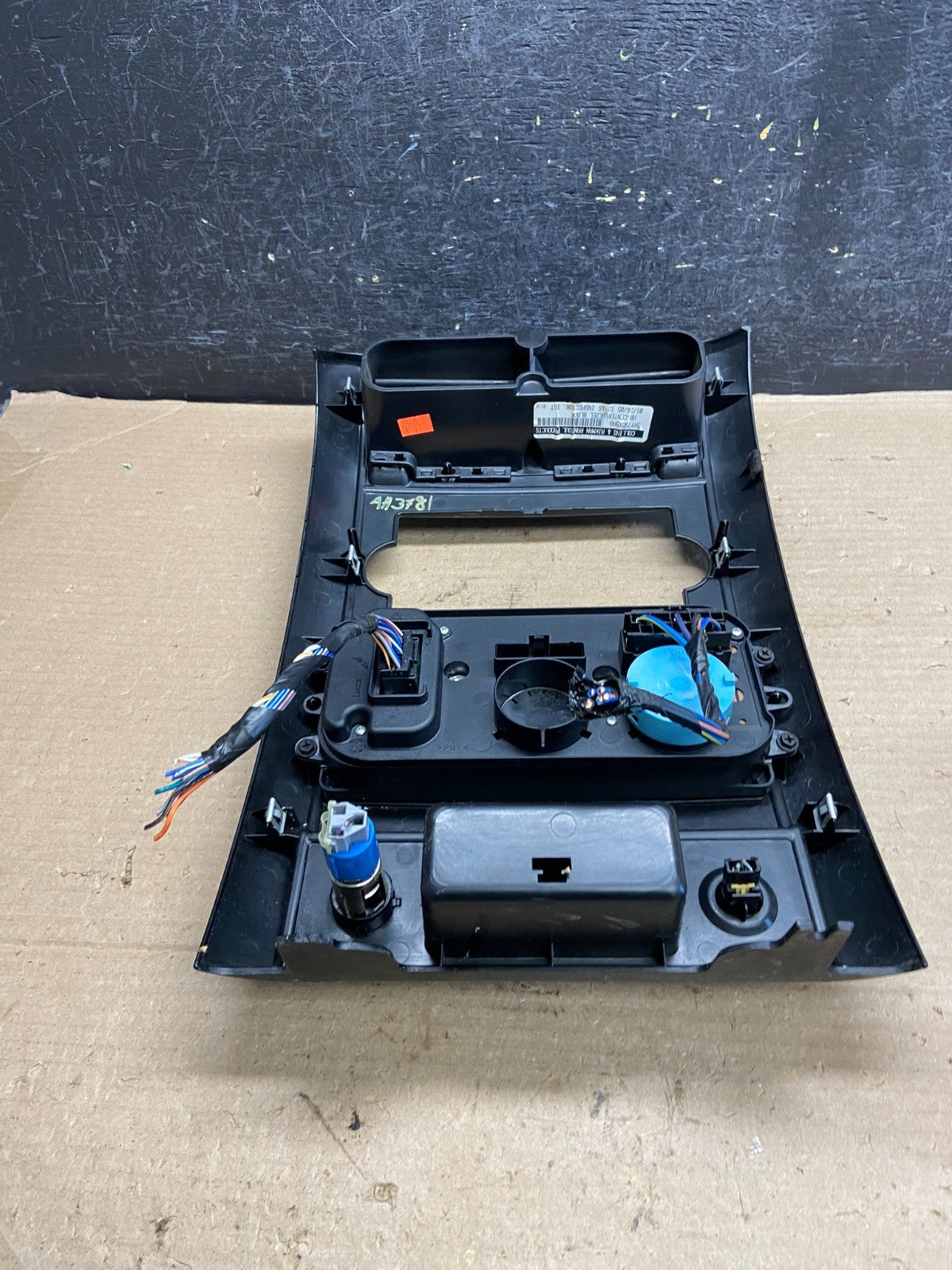 2005-2009 Dodge Durango Heat AC Climate Temp Control Radio Bezel ah3781 DG4