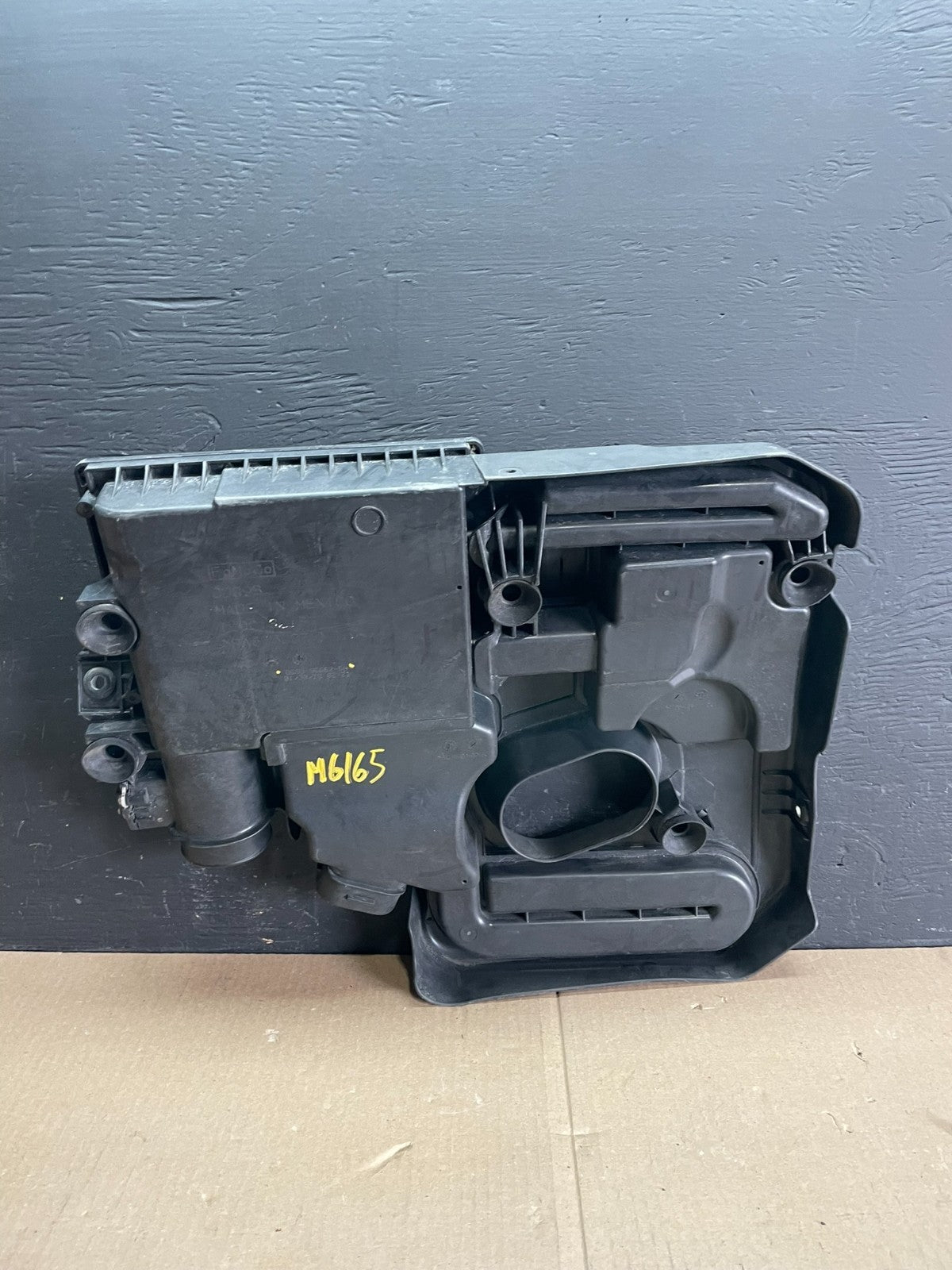 2013 to 2020 Ford Fusion Engine Motor Cover Shield  Black ab7831 DG5