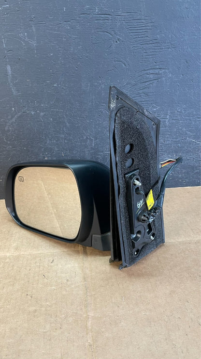 2011 to 2014 Toyota Sienna Left Driver LH Turn Signal View Mirror AE0905 DG2