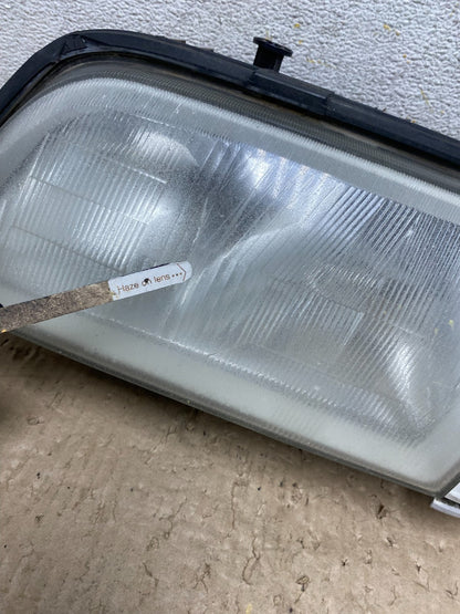 1997 - 2000 Mercedes C C230 W202 Front Left Driver LH Headlight AI2452 DW3