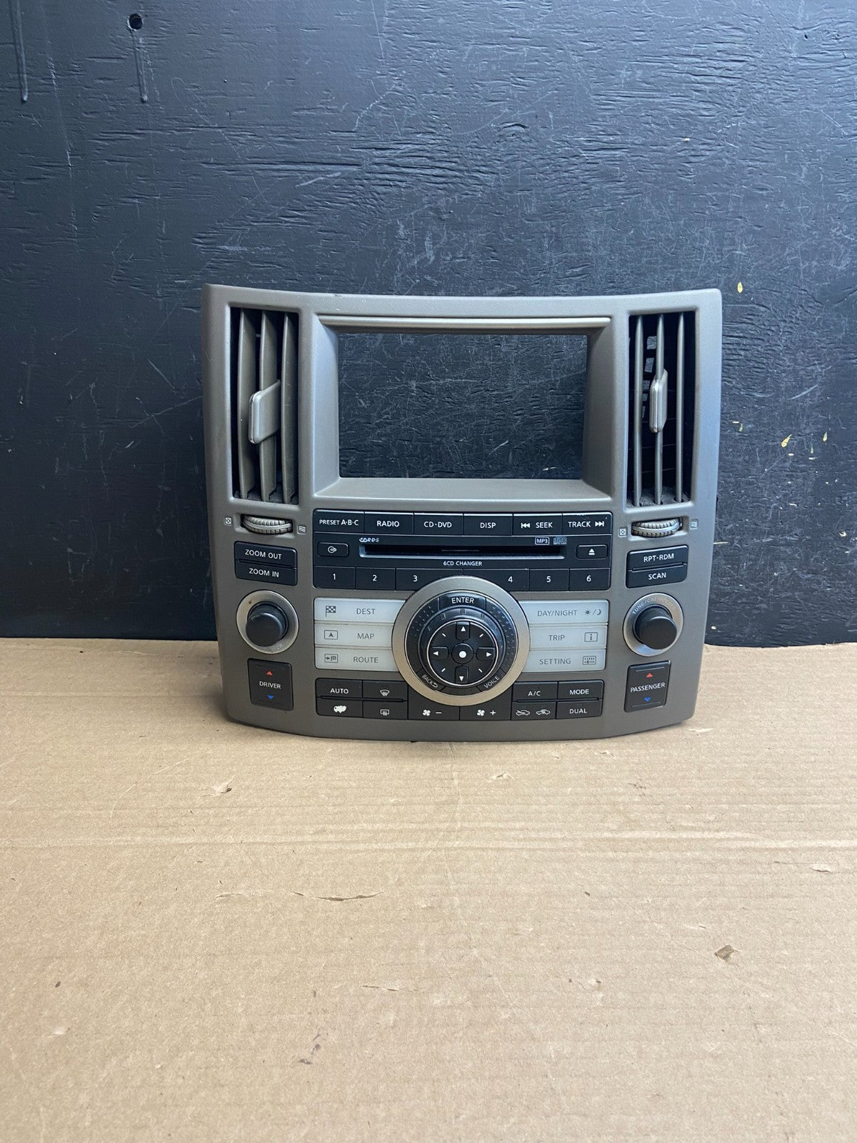 2006 to 2008 Infiniti FX35 Front Radio A/C Heater Switch Control Panel AF2452 DG0