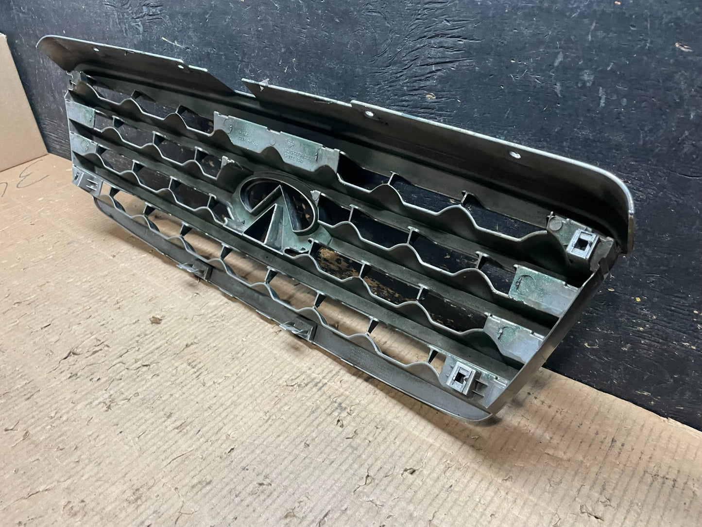2006 2007 2008 Infiniti Fx35 Front Upper Grill Grille W/ Emblem OEM Y6522 DG8