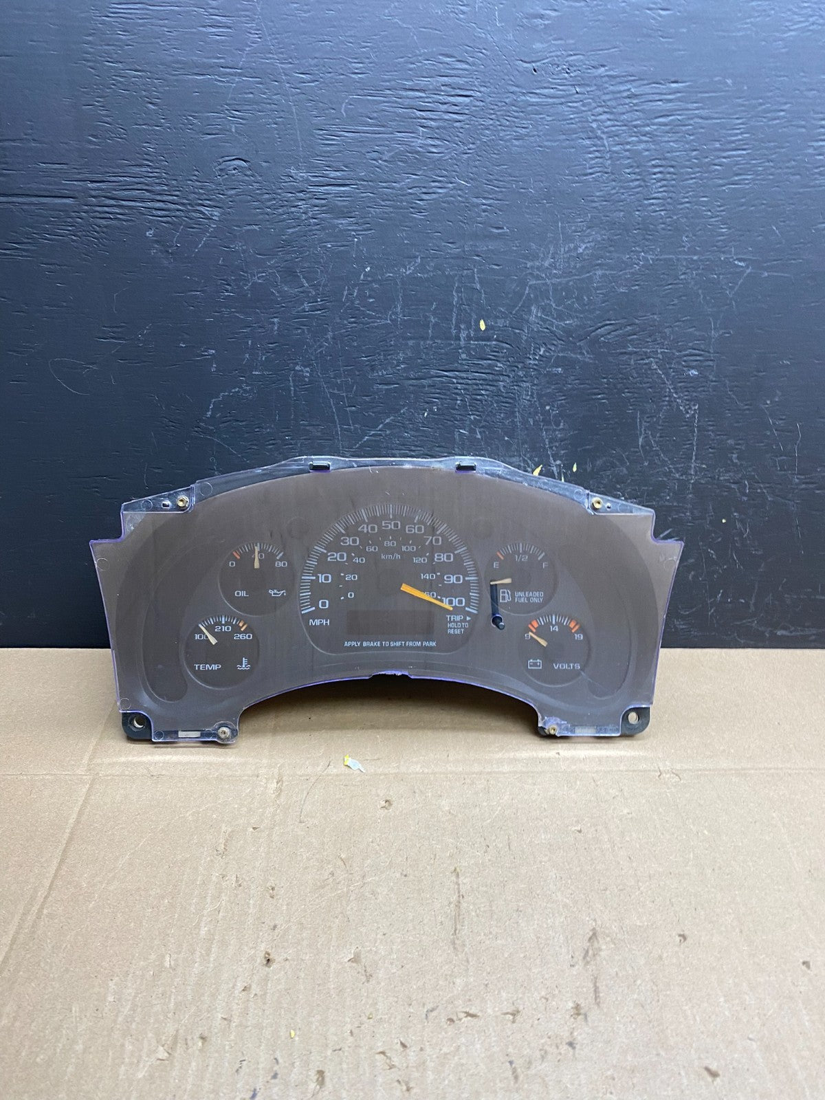 2000 to 2005 Chevrolet Astro Cluster Gauge Speedometer ECM ab9482 DG0