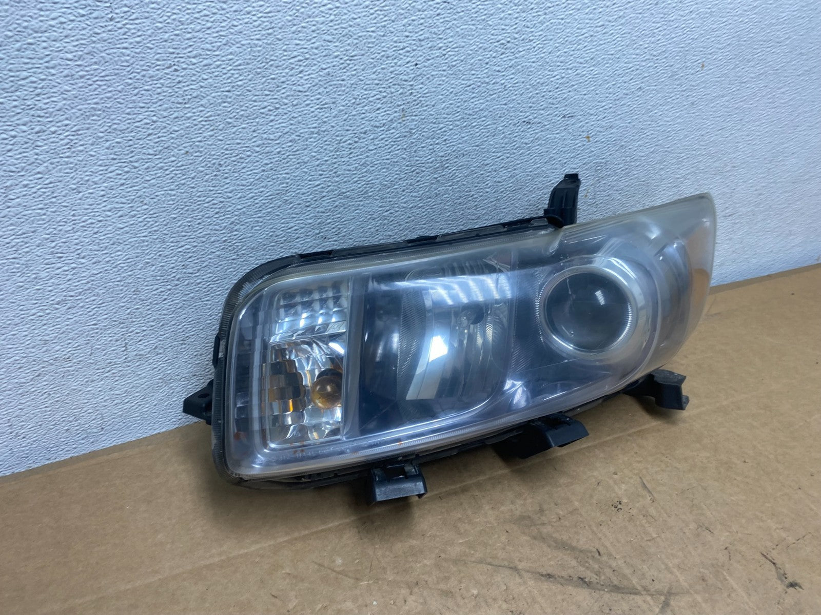 2008 2009 2010 Scion XB Left Driver Headlight Halogen DEPO AD6183 DW2