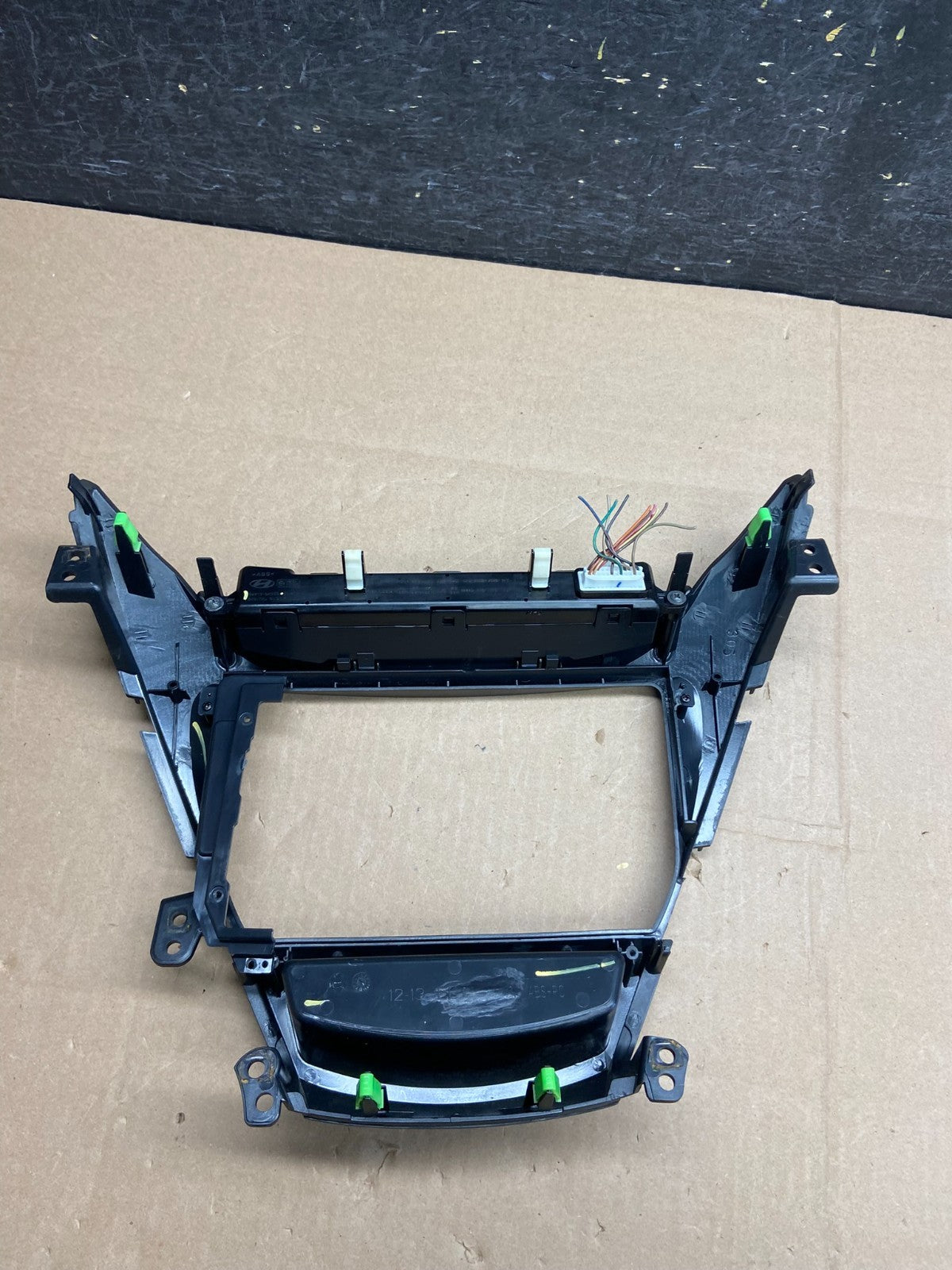 2011-2013 Hyundai Elantra Dash Radio Bezel Clock Display Trim AI3179 DG3