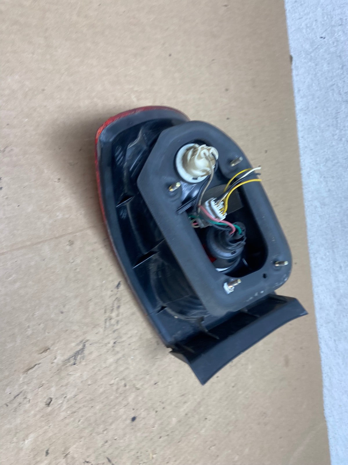 2001 to 2003 Hyundai Elantra Hatchback Left Driver Side Tail Light AF9752 LK6