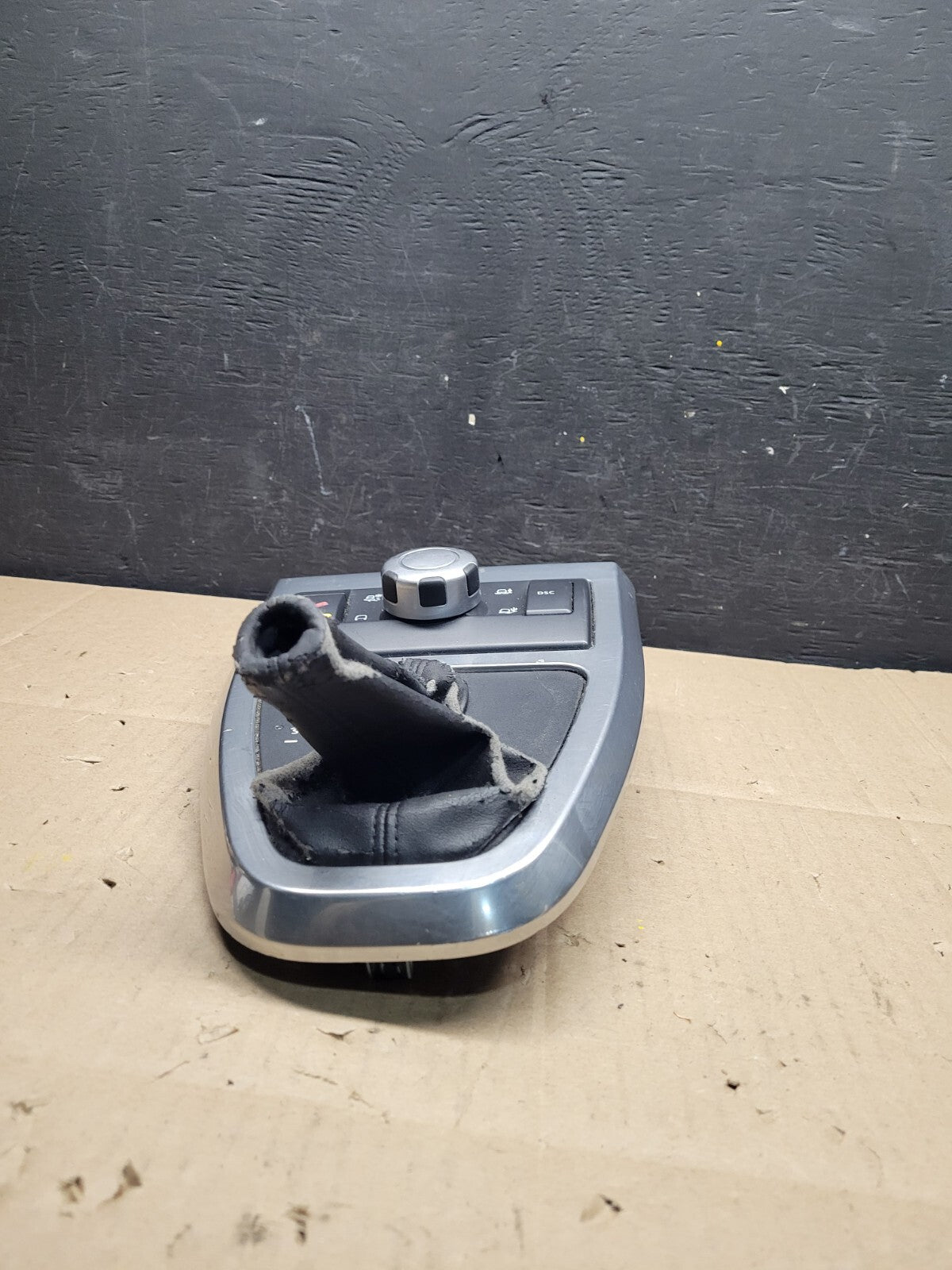 2007 - 2012 Land Rover LR2 Terrain Traction Switch OEM AT 6H52 14B596 I4977 DG11