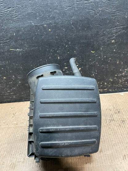 2011 - 2021 Dodge Durango 3.6L Air Filter Cleaner Box OEM Y6295 DG4