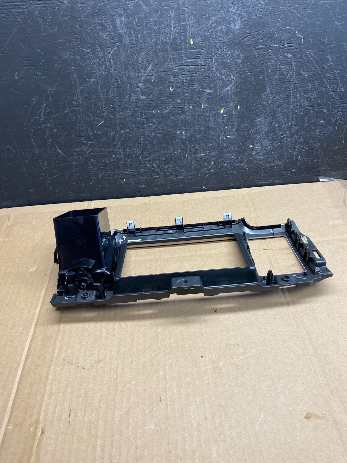 2010 - 2012 Lincoln MKZ Center Dash Gps Radio Bezel Panel Air Vent ad2082 DG3