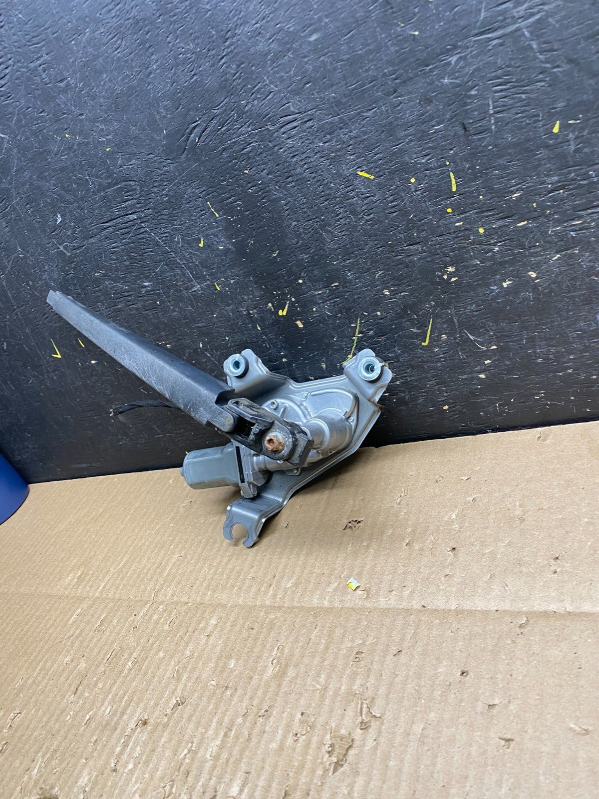 2014-2018 Jeep Cherokee Tailgate Back Door Rear Wiper Motor Wiper V1568 DG1