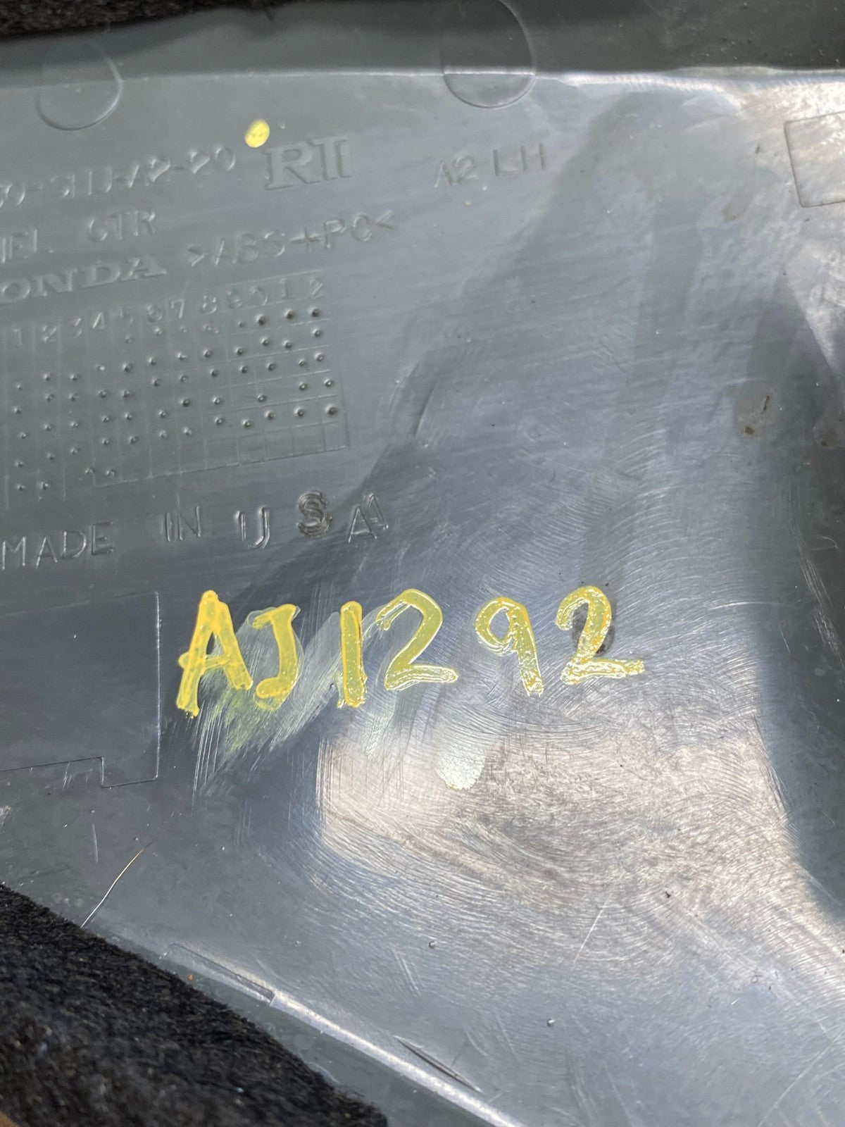 2005 to 2010 Honda Odyssey Radio Climate Control Dash Trim Bezel AJ1292 DW5