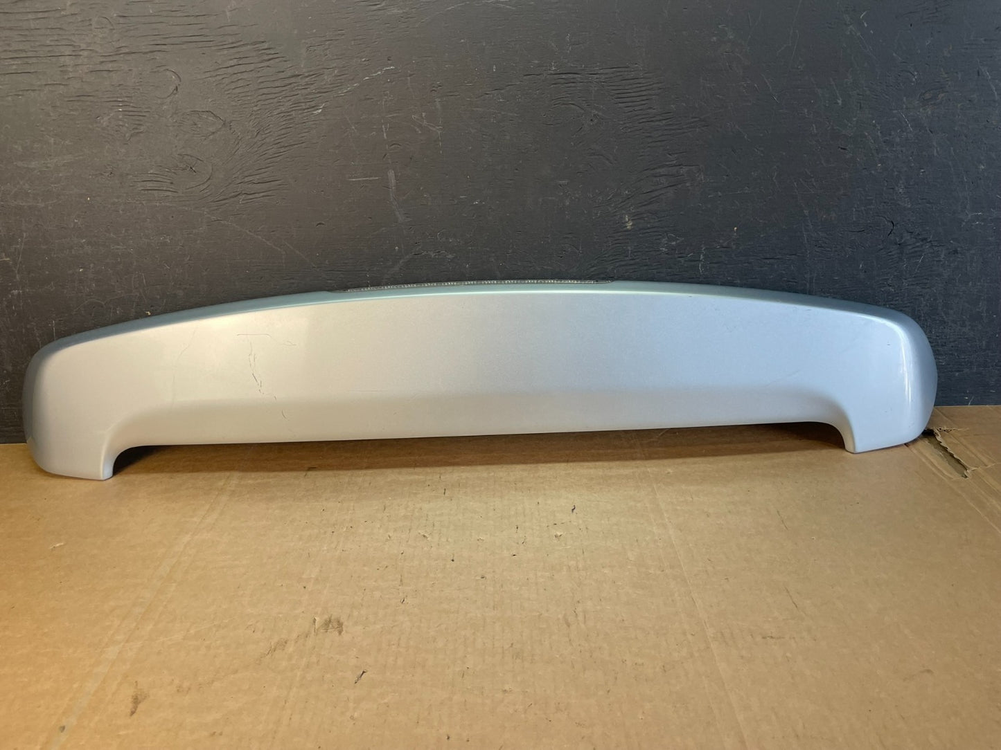 2005 to 2006 Mitsubishi Outlander Rear Spoiler LED Brake Light AE8381 DG0