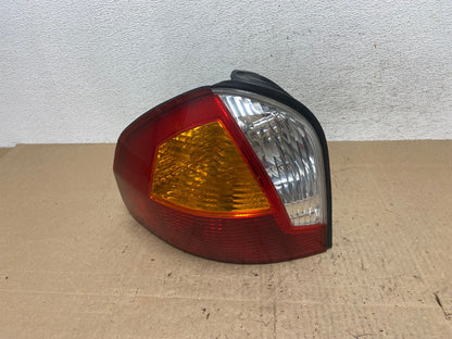 2001-2004 Hyundai Santa Fe Left Driver LH Side Tail Light AE6566 LK0