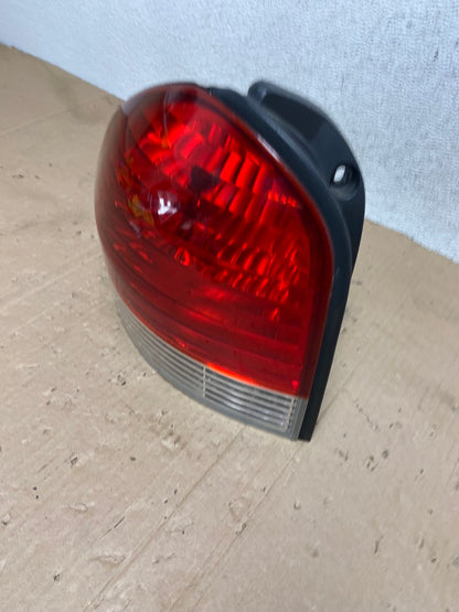 2005 to 2006 Hyundai Santa Fe Left Driver Side Tail Light AE9241 LK1