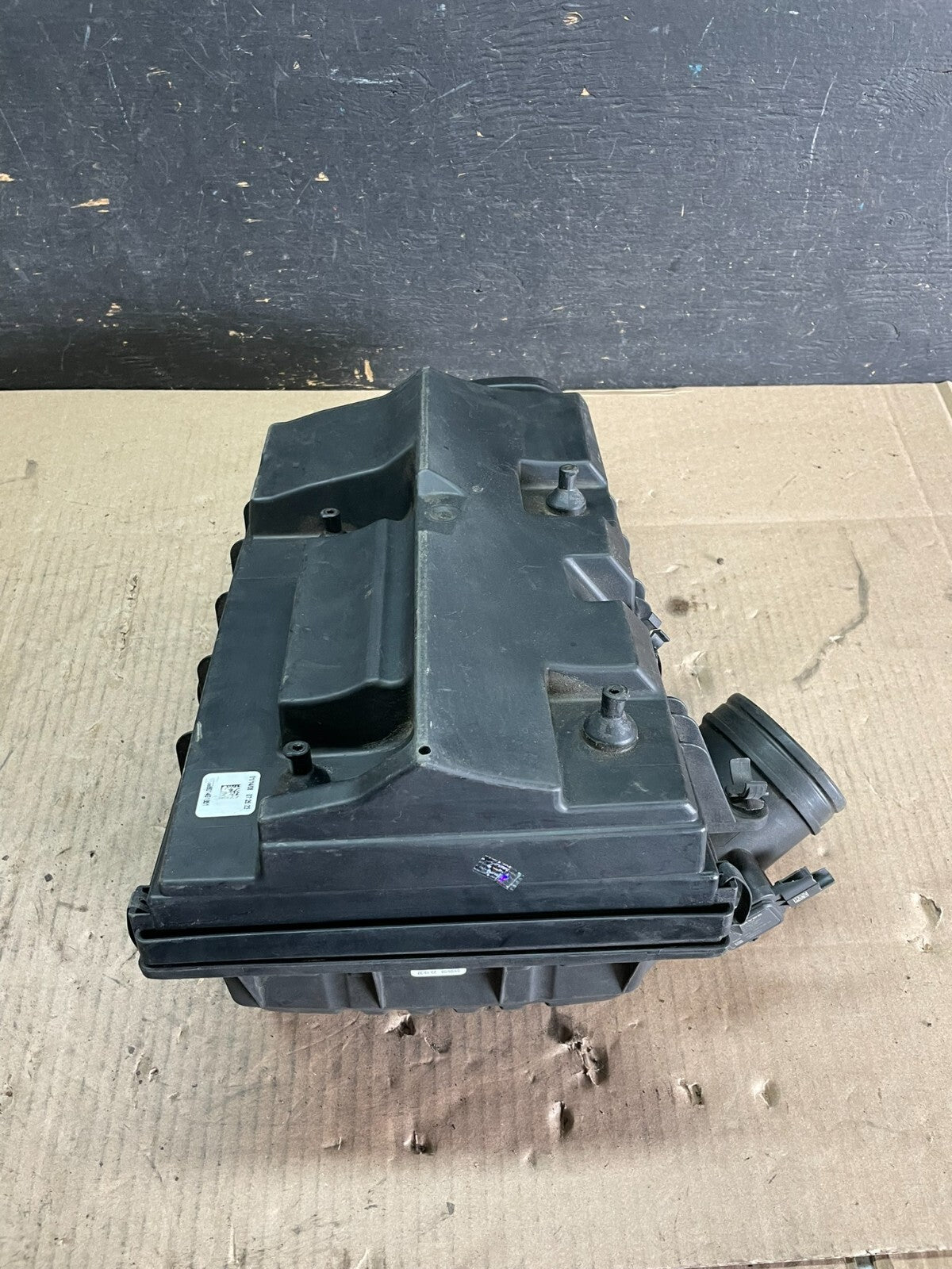 2007 to 2010 BMW X5 Air Intake Cleaner Filter Housing Box M8942 DG4