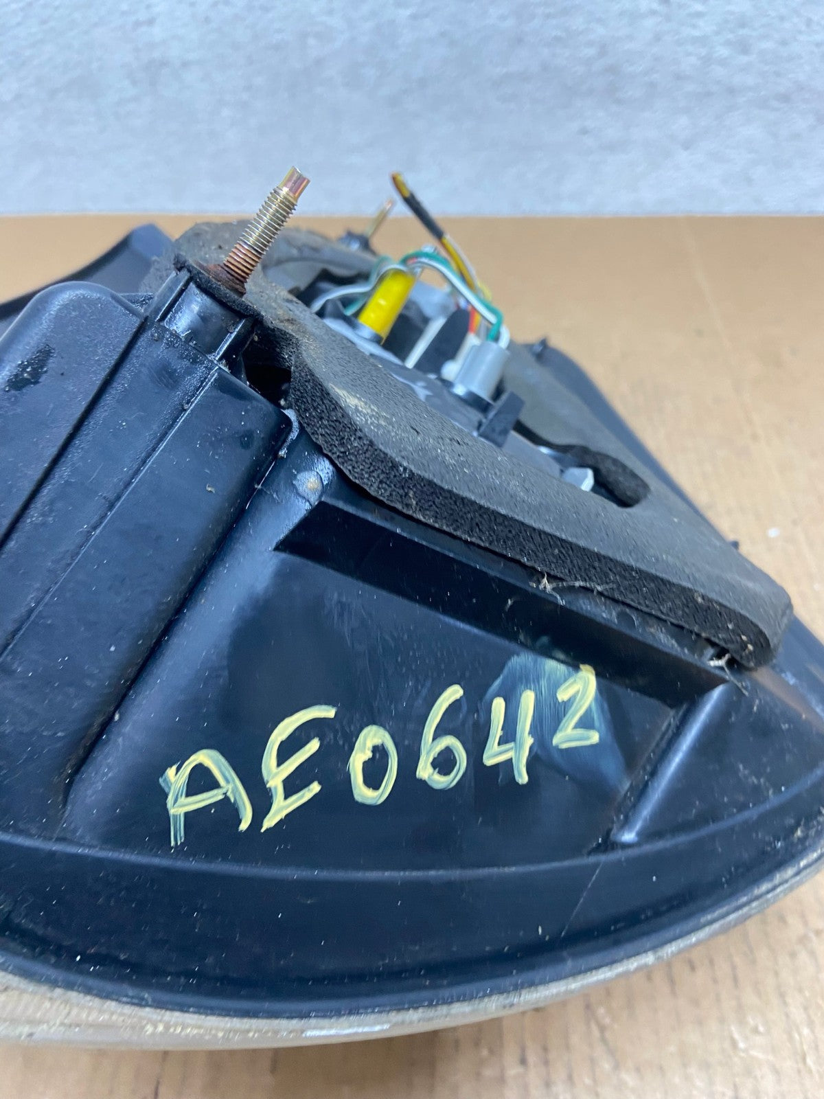 2004 2005 Toyota Prius Tail Light Left Driver Lh Side AE0642 LK6