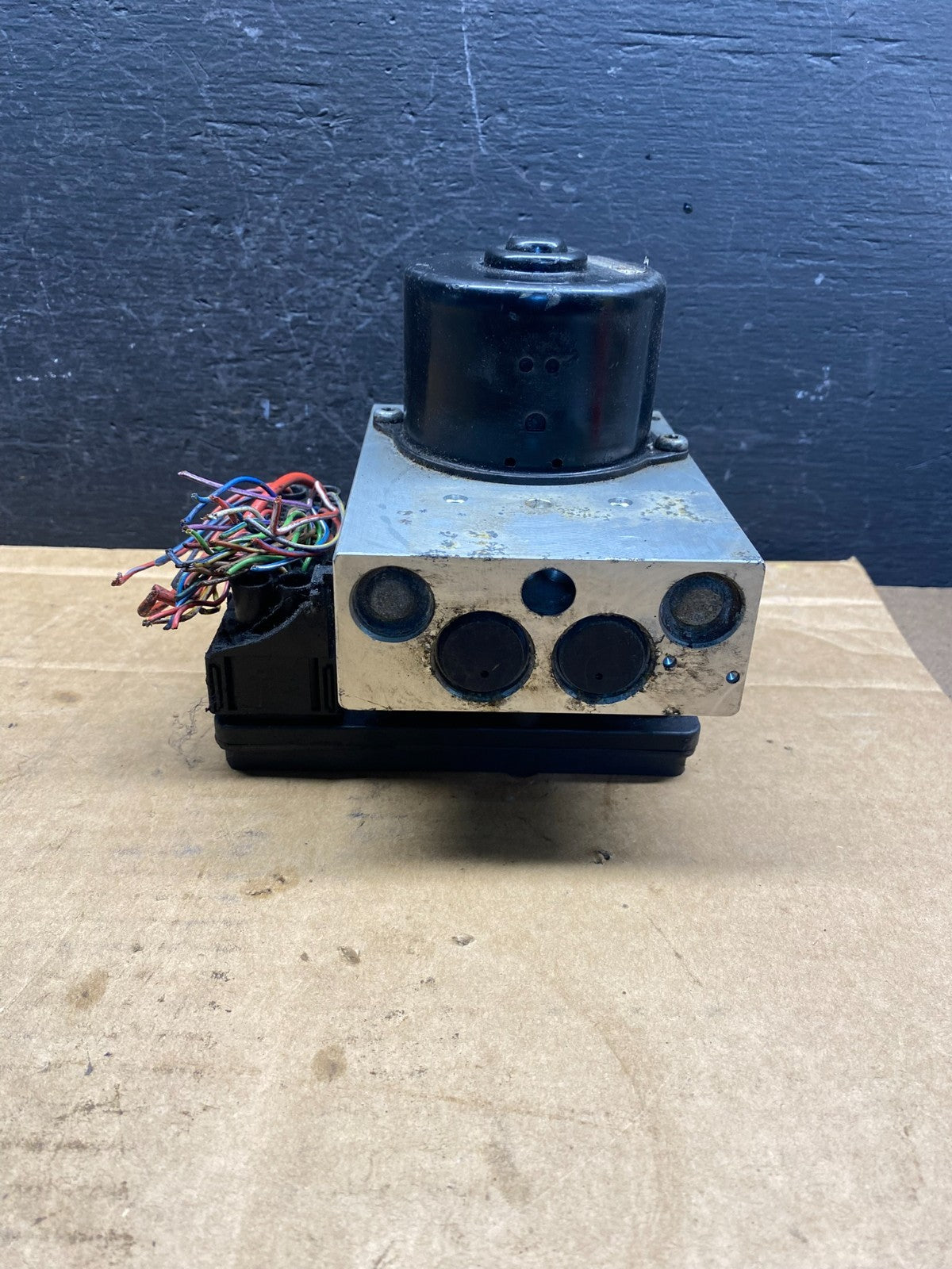 2000 to 2007 Mercedes W203 C320 ABS Anti Lock Brake Pump Module AD7598 DG2